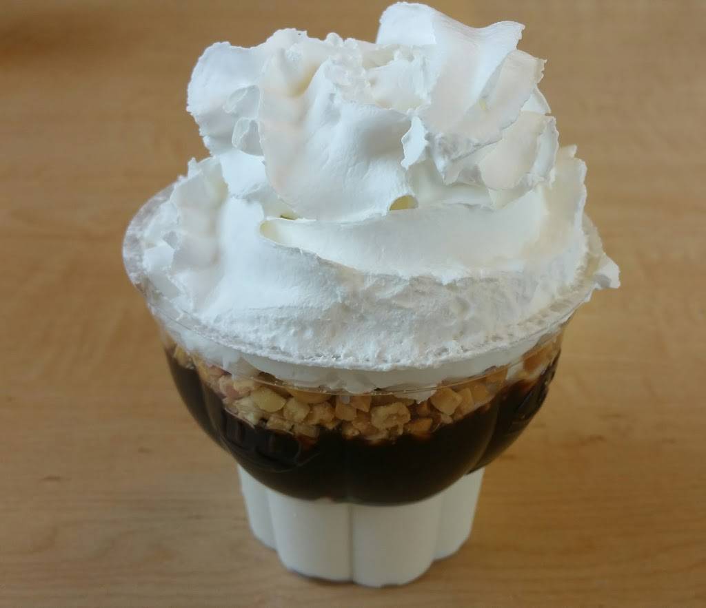 Dairy Queen Grill & Chill | restaurant | 22 Shining Willow Way, La Plata, MD 20646, USA | 3019348757 OR +1 301-934-8757