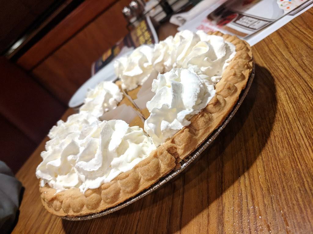 Dennys | restaurant | 3120 N Blackstone Ave, Fresno, CA 93703, USA | 5592277151 OR +1 559-227-7151