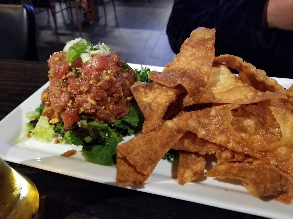 Hennesseys Tavern | restaurant | 1773 Newport Blvd, Costa Mesa, CA 92627, USA | 9496881123 OR +1 949-688-1123