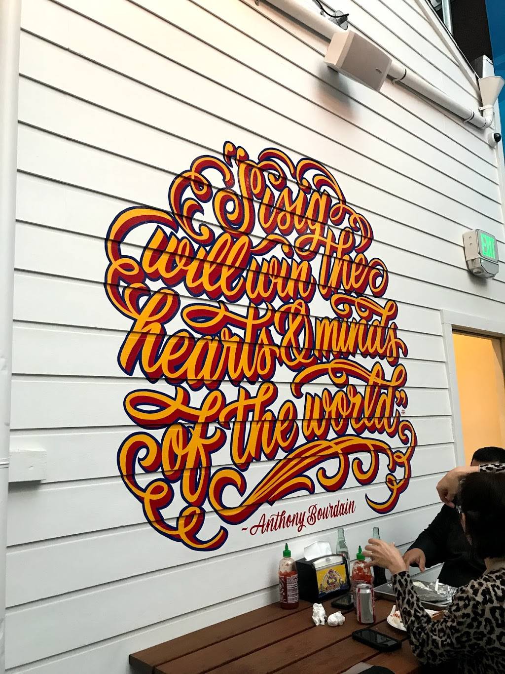 Señor Sisig - Restaurant | restaurant | 990 Valencia St, San Francisco, CA 94110, USA | 8557474455 OR +1 855-747-4455