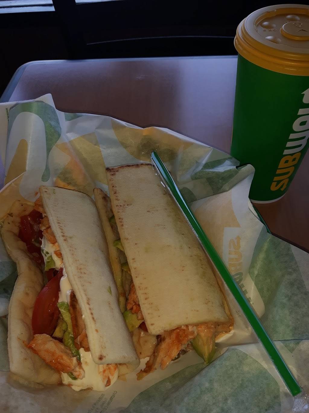 Subway | meal takeaway | 1013 S Alvarado St Unit 1013, Los Angeles, CA 90006, USA | 2133883040 OR +1 213-388-3040
