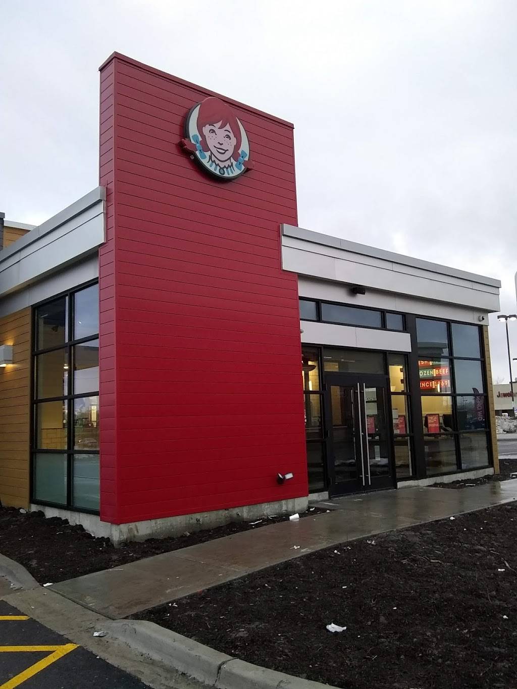Wendys | restaurant | 8740 S Lafayette Ave, Chicago, IL 60620, USA | 9085578432 OR +1 908-557-8432