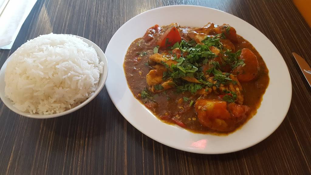 The Golden Damrei | restaurant | 850 Gardiners Rd, Kingston, ON K7M 3X9, Canada | 6136348171 OR +1 613-634-8171