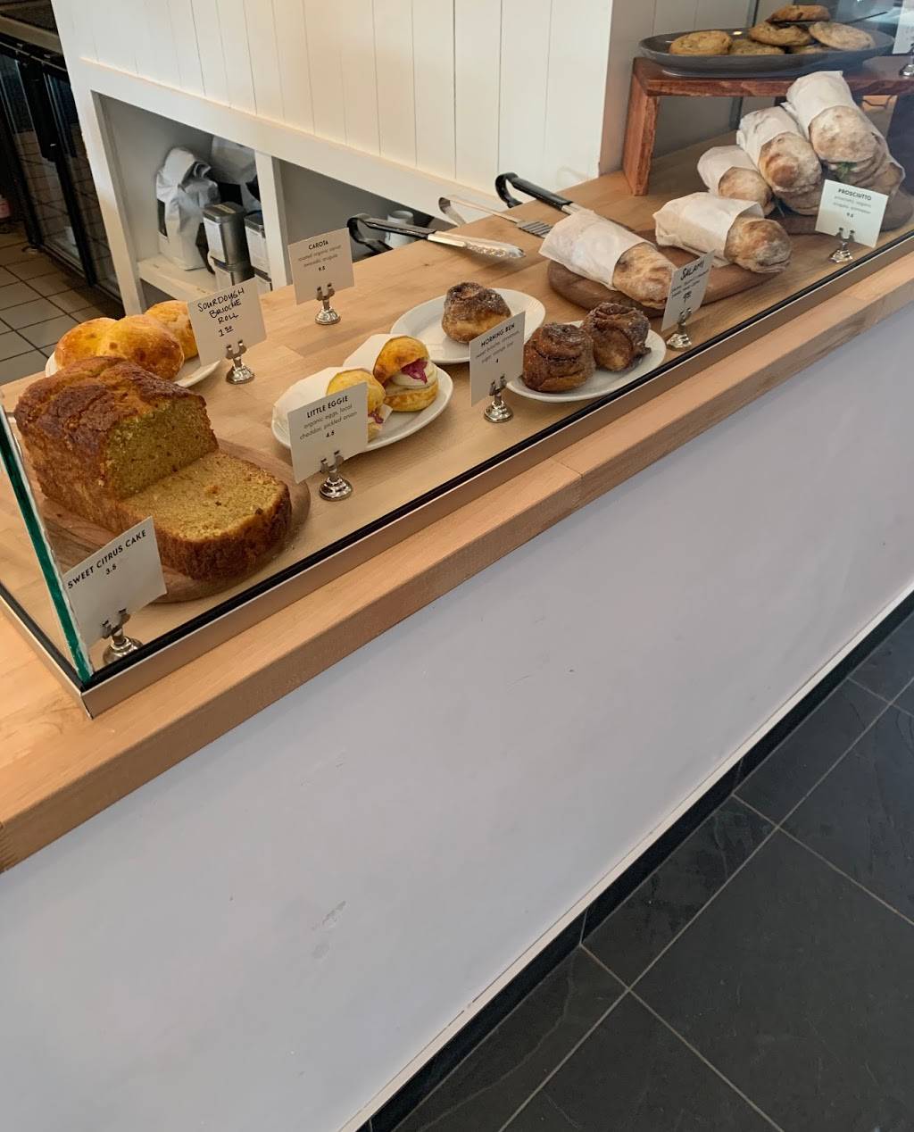 Lolas Cafe | restaurant | 4952 Dodge St, Omaha, NE 68132, USA | 4029642456 OR +1 402-964-2456