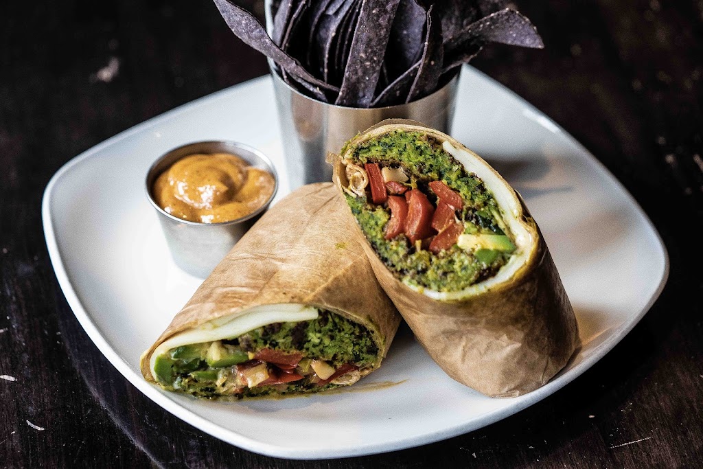 Sanfords | restaurant | 30-13 Broadway, Astoria, NY 11106, USA | 7189329569 OR +1 718-932-9569