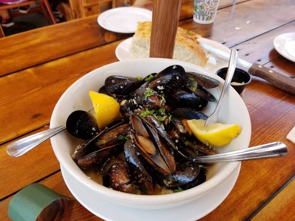 Marine City Fish Company | restaurant | 240 S Water St, Marine City, MI 48039, USA | 8107655477 OR +1 810-765-5477