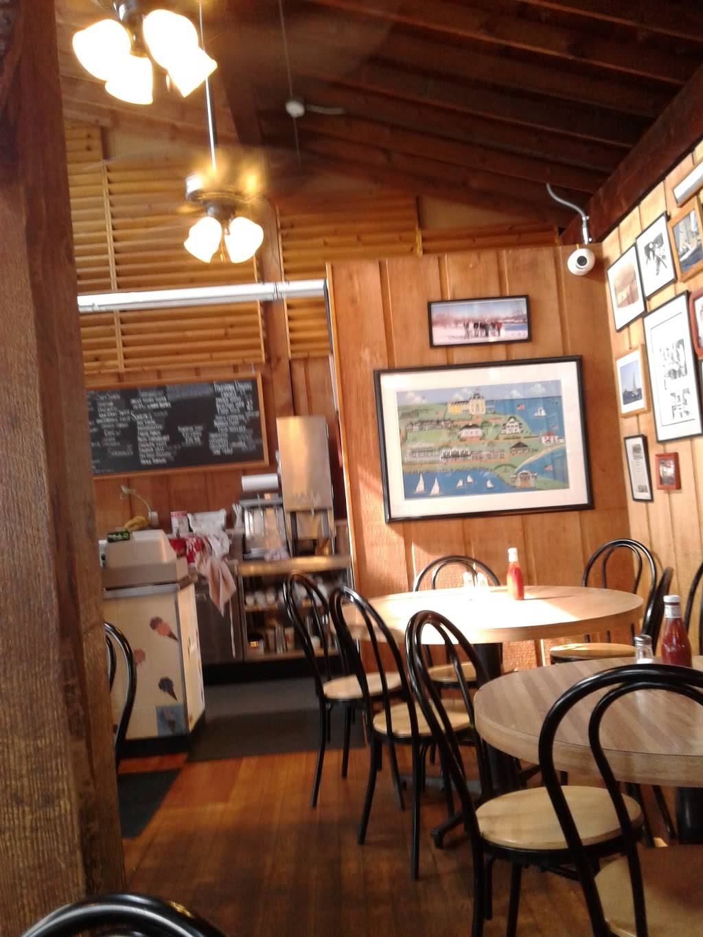 St Clair Annex Inc | restaurant | 141 Bay St, Westerly, RI 02891, USA | 4013488407 OR +1 401-348-8407