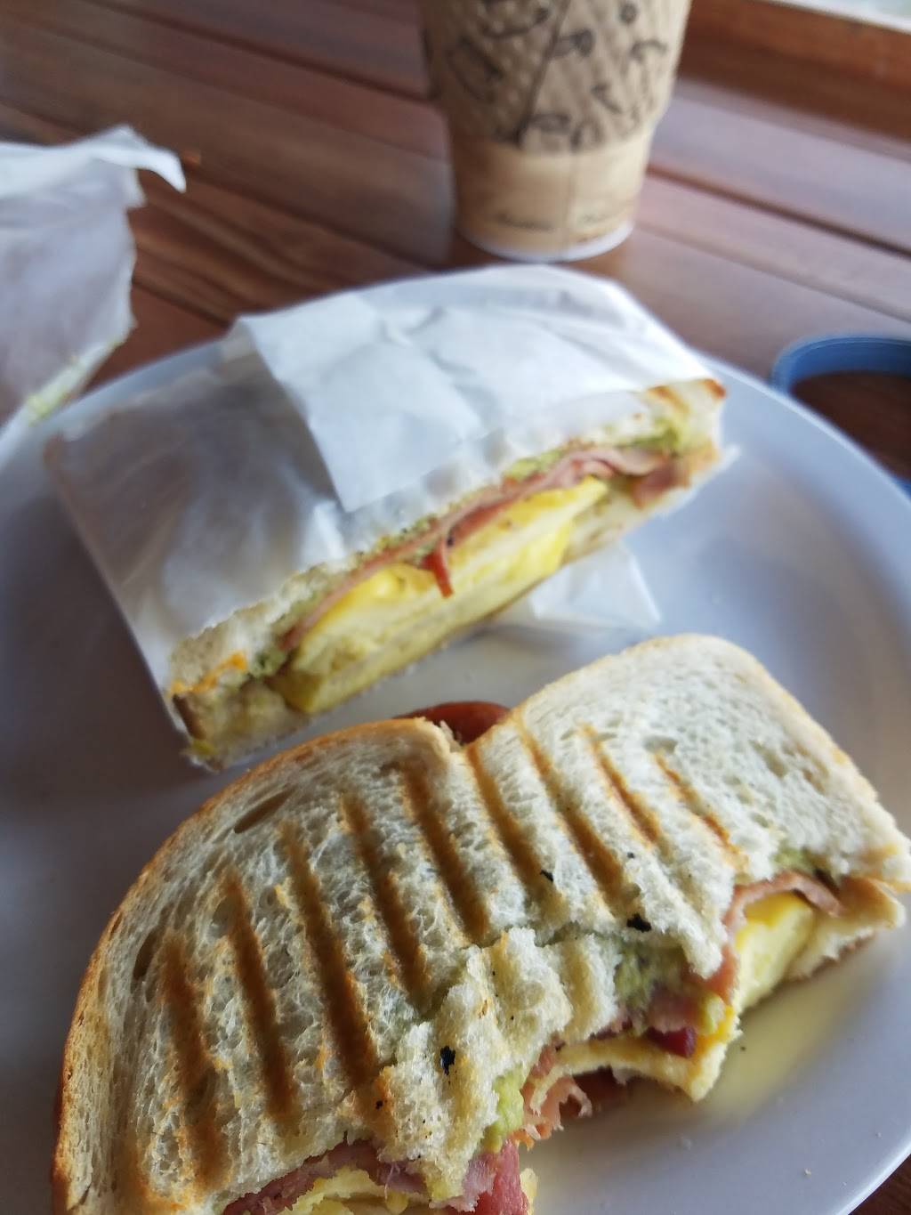 Auntie Irenes | cafe | 22504 Marine View Dr S, Des Moines, WA 98198, USA | 2068240249 OR +1 206-824-0249