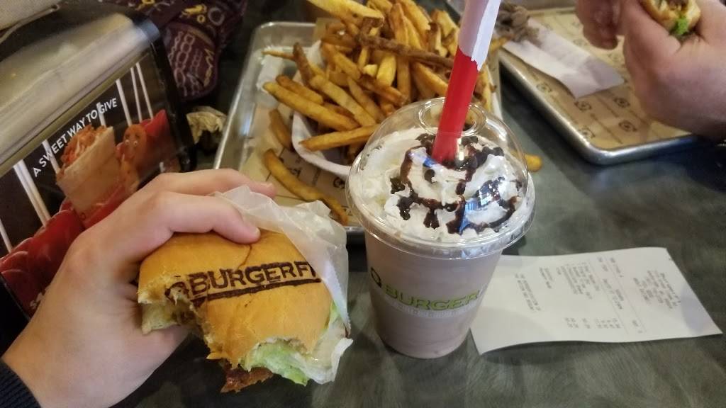 Burger King | restaurant | Building 9, Anchorage, AK 99505, USA | 9074282650 OR +1 907-428-2650