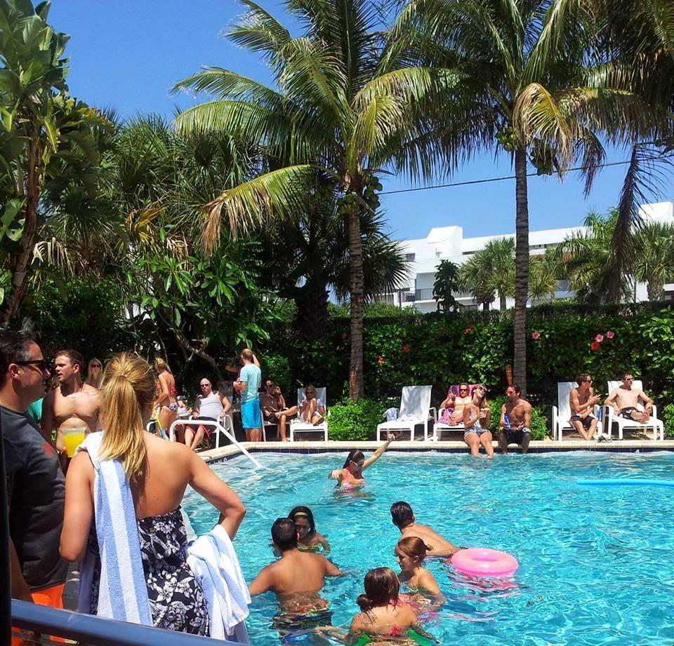 We Proudly Serve Starbucks, The Cup @ The Caribbean Court Boutiq | cafe | 1607 Ocean Dr, Vero Beach, FL 32963, USA | 7727660455 OR +1 772-766-0455