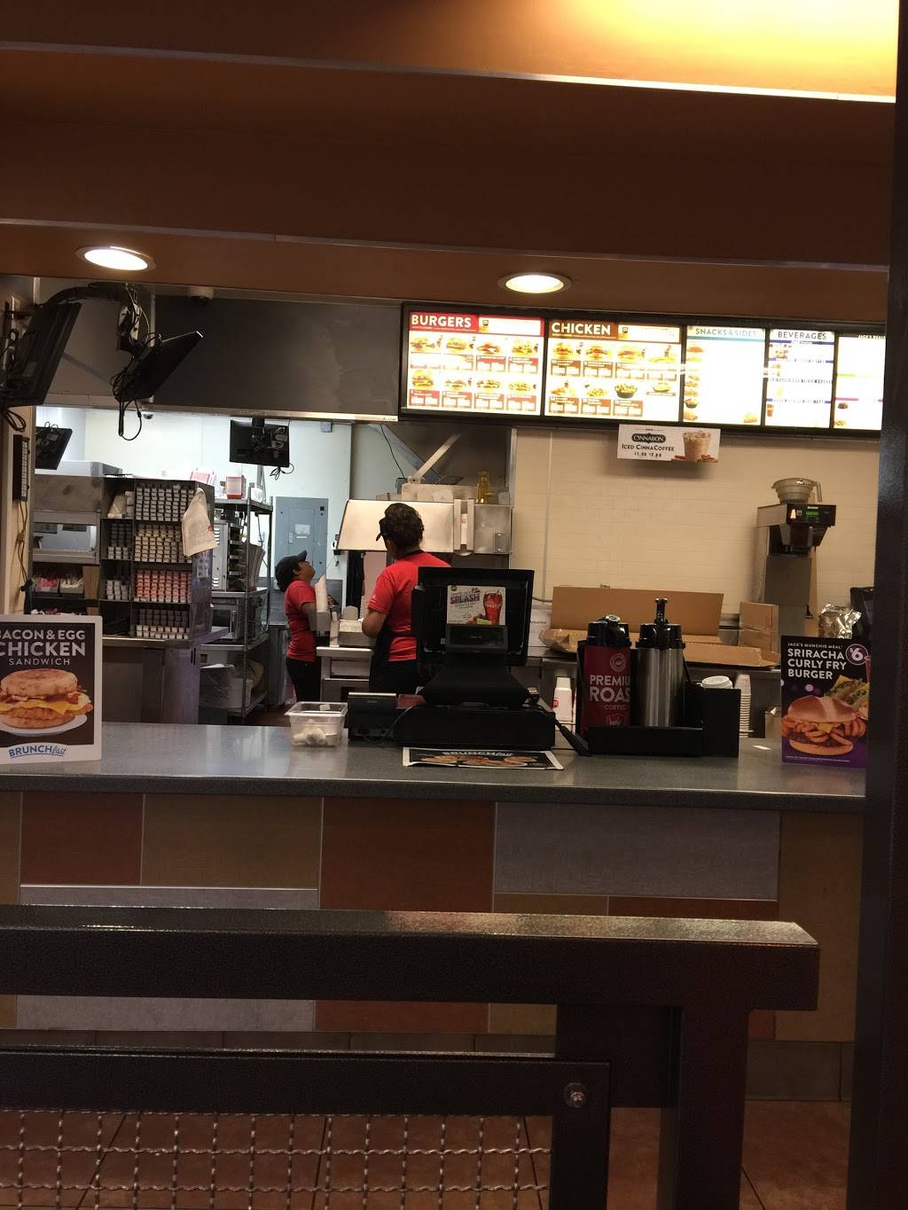 Jack in the Box | restaurant | 1807 E Park Row Dr, Arlington, TX 76010, USA | 8172770782 OR +1 817-277-0782