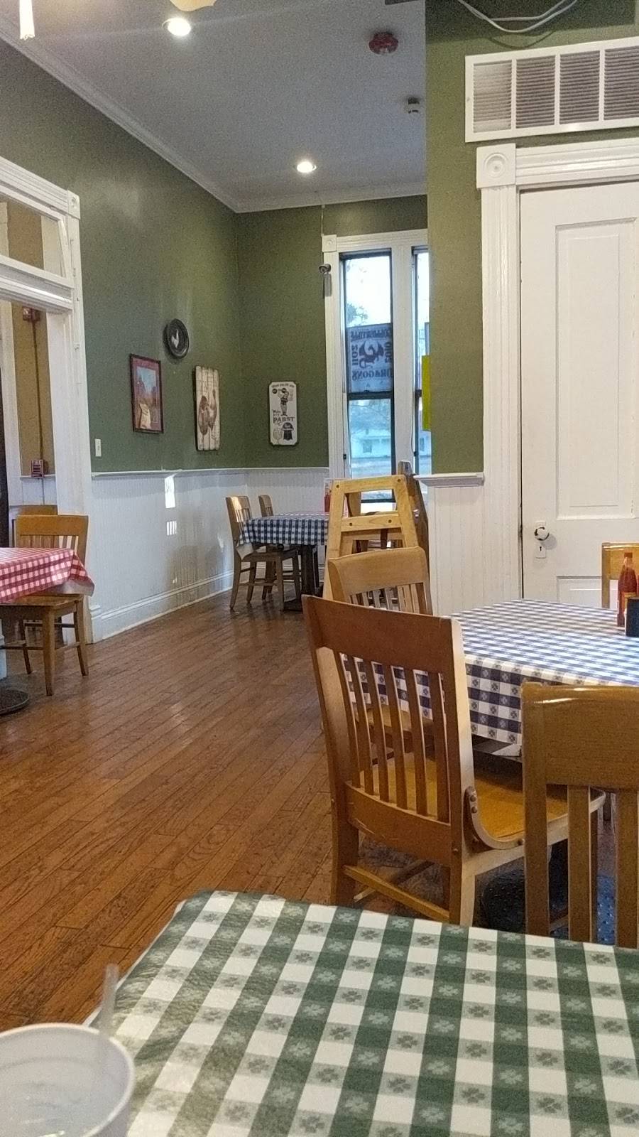 Guss World Famous Fried Chicken | restaurant | 215 S Center St, Collierville, TN 38017, USA | 9018536005 OR +1 901-853-6005