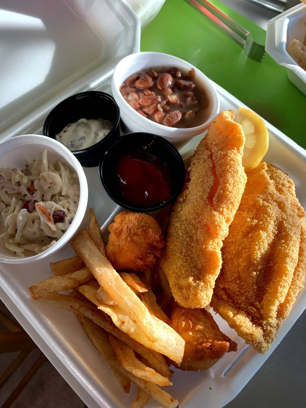 Lil Broncs Burger, Beans, & More | restaurant | Wills Point, TX 75169, USA | 9035600300 OR +1 903-560-0300