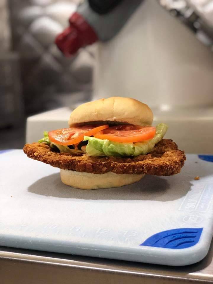 Lutzs BBQ | restaurant | 200 E Nifong Blvd, Columbia, MO 65203, USA | 5734434227 OR +1 573-443-4227