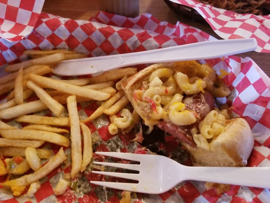 Diamond Dawgs | restaurant | 753 Asp Ave, Norman, OK 73069, USA | 4053643294 OR +1 405-364-3294