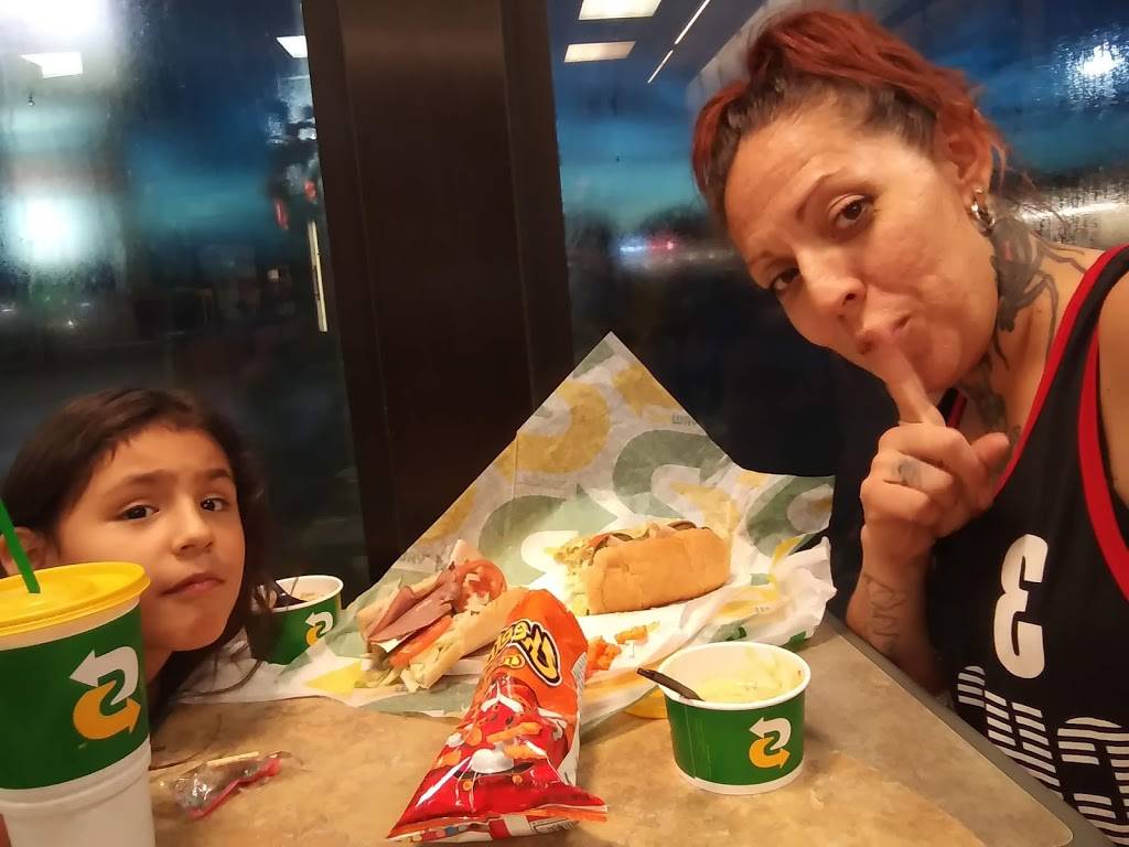 Subway Restaurants | restaurant | 3804 Little York Rd, Houston, TX 77093, USA | 7136975600 OR +1 713-697-5600