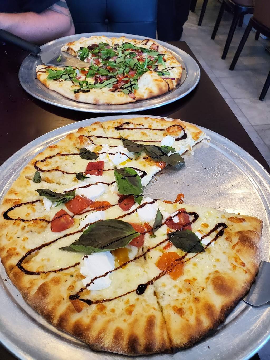 ITAVIE New York Grill & Bakery | restaurant | 7610 Heths Salient St Suit 104, Spotsylvania Courthouse, VA 22553, USA | 5408055668 OR +1 540-805-5668