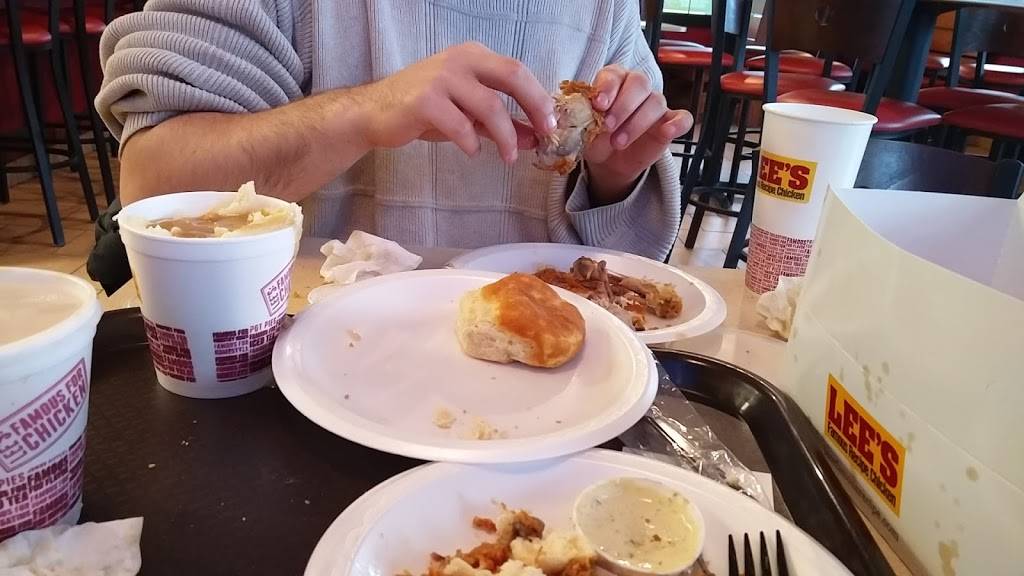 Lees Famous Recipe Chicken | restaurant | 1179 Ohio Pike, Amelia, OH 45102, USA | 5137535339 OR +1 513-753-5339
