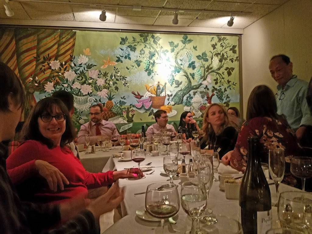 Edgewater Beach Cafe | restaurant | 5545 N Sheridan Rd, Chicago, IL 60640, USA | 7732754141 OR +1 773-275-4141