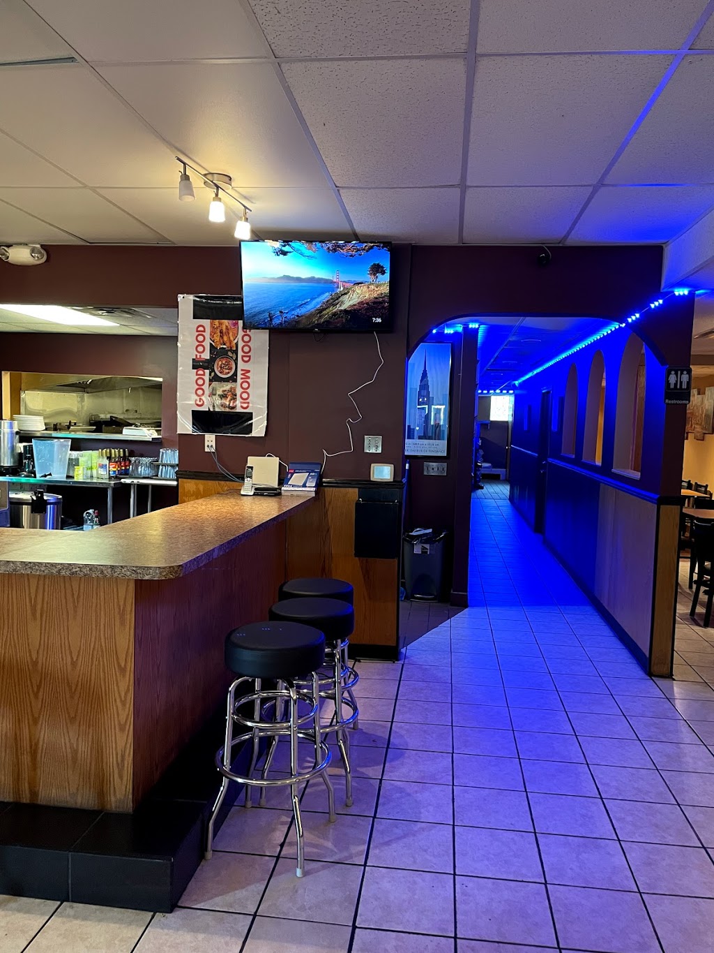 Prime Thai | restaurant | 3377 Elizabeth Lake Rd, Waterford Twp, MI 48328, USA | 2486224552 OR +1 248-622-4552