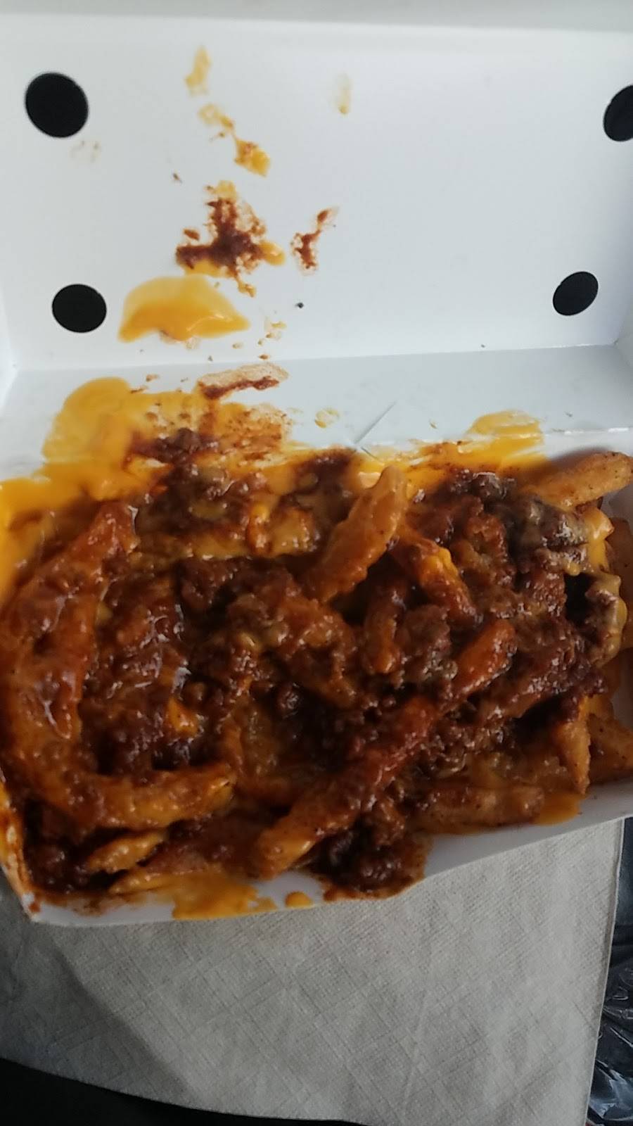 Checkers | restaurant | 826 Berryville Ave, Winchester, VA 22602, USA | 5407222001 OR +1 540-722-2001