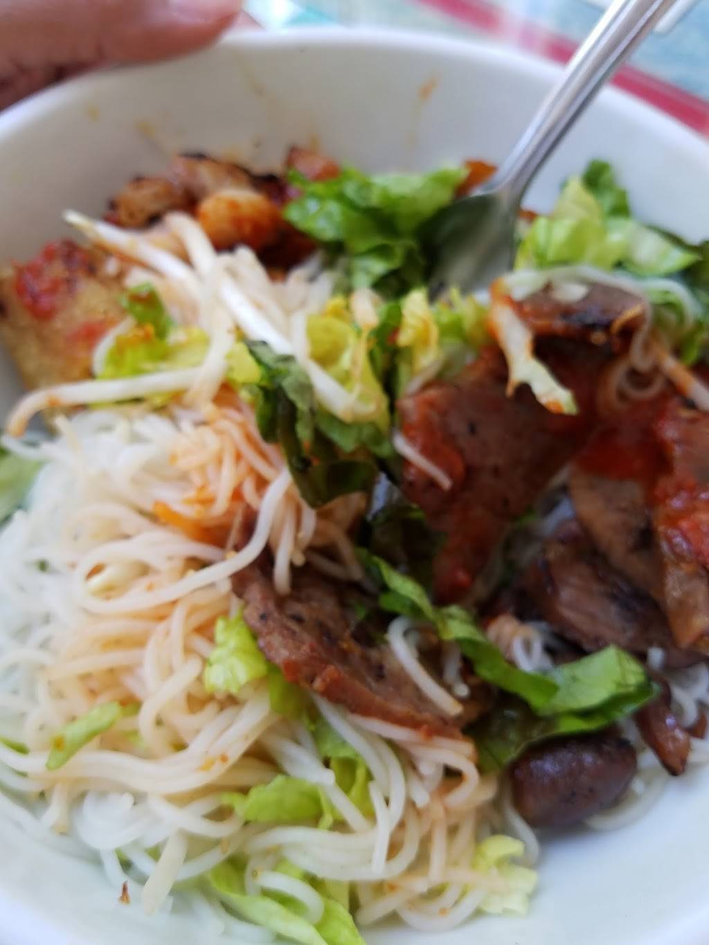 Viet Hoa Restaurant | restaurant | 4805 Laguna Blvd # 101, Elk Grove, CA 95758, USA | 9164284295 OR +1 916-428-4295