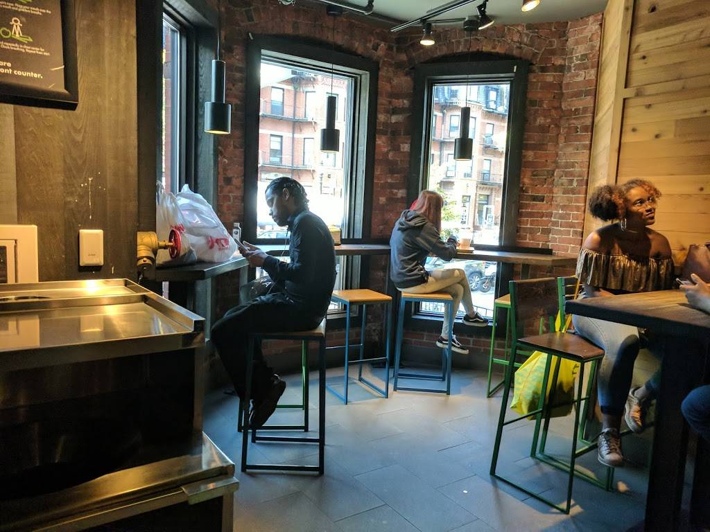 Shake Shack | restaurant | 234-236 Newbury St, Boston, MA 02116, USA | 6179335050 OR +1 617-933-5050