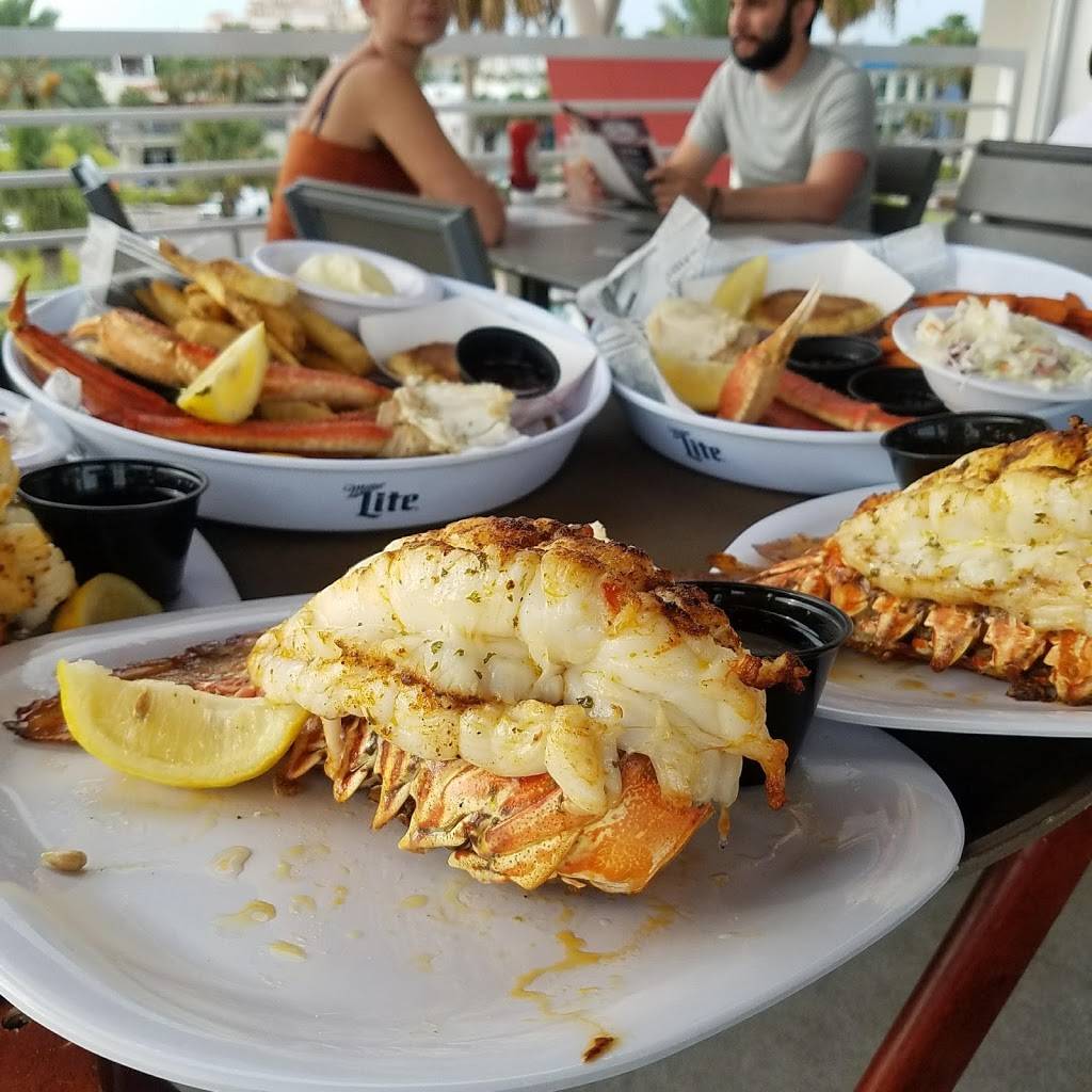 Crabbys Dockside | restaurant | 37 Causeway Blvd, Clearwater, FL 33767, USA | 7272101313 OR +1 727-210-1313