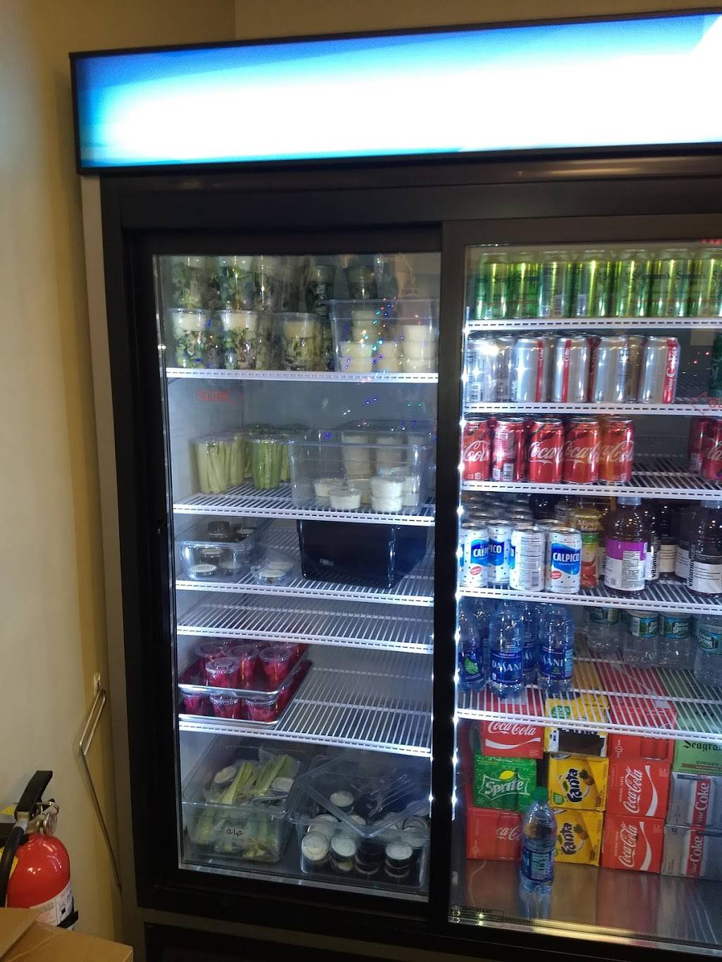 Cravwings | restaurant | 1769 Central Park Ave, Yonkers, NY 10710, USA | 9143468820 OR +1 914-346-8820