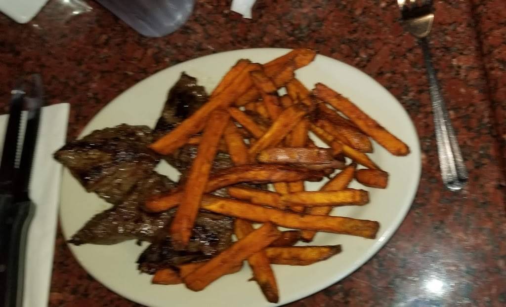 Four66 Pub & Grille | restaurant | 466 Newbury St, Danvers, MA 01923, USA | 9787749662 OR +1 978-774-9662