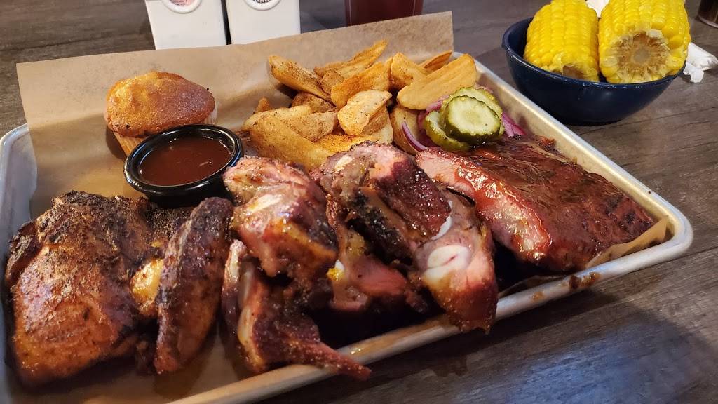 Famous Daves Bar-B-Que | restaurant | 1951 N Rainbow Blvd, Las Vegas, NV 89108, USA | 7026465631 OR +1 702-646-5631