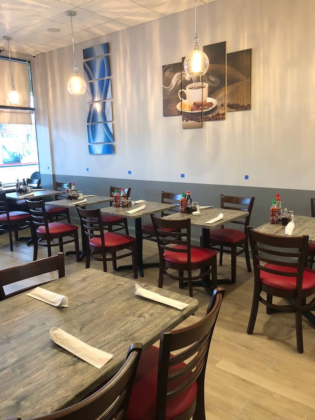 Pho Ngon | restaurant | 5810 Kingstowne Center, Alexandria, VA 22315, USA | 5712579205 OR +1 571-257-9205