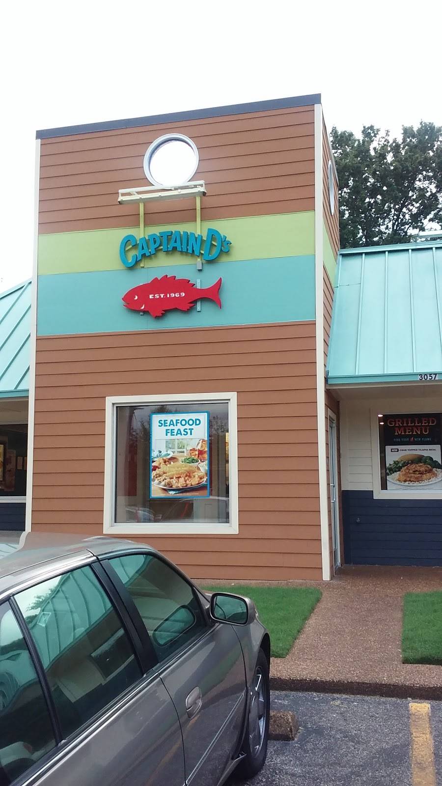 Captain Ds | restaurant | 3057 Covington Pike, Memphis, TN 38128, USA | 9013846966 OR +1 901-384-6966