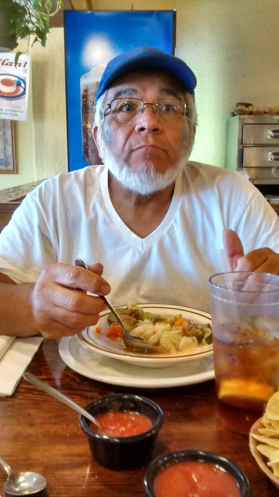 Michas Restaurant | restaurant | 2908 S 4th Ave, Tucson, AZ 85713, USA | 5206235307 OR +1 520-623-5307