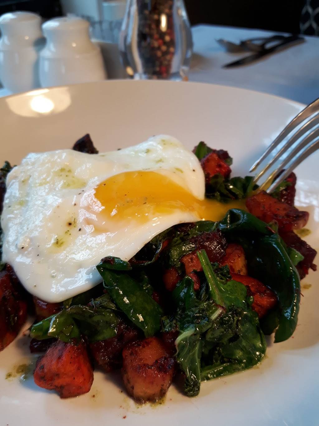 The University Club at Queens Inc. | restaurant | 168 Stuart St, Kingston, ON K7L 2V8, Canada | 6135332846 OR +1 613-533-2846