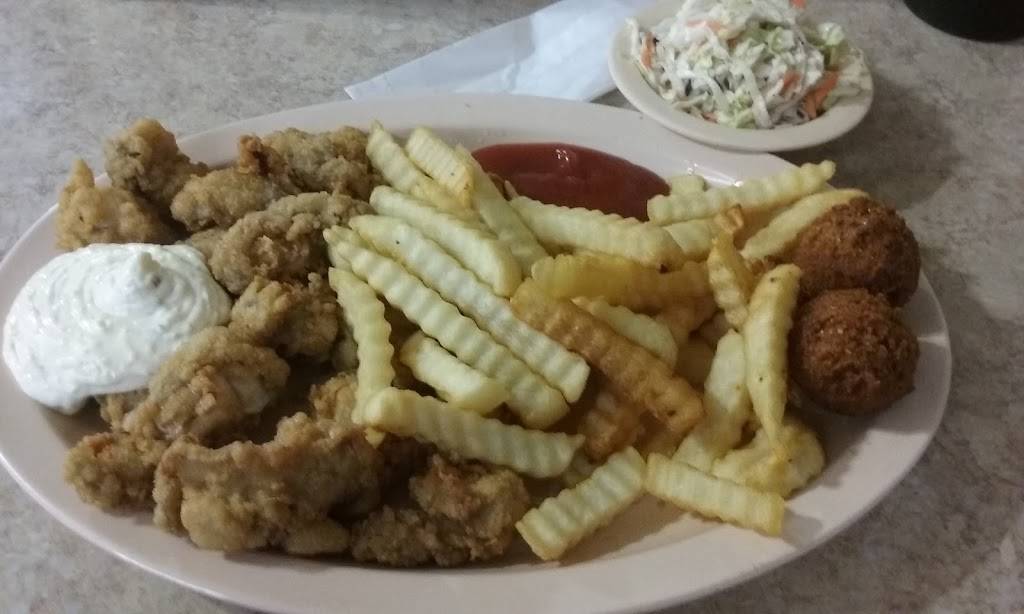 Sandras Seafood Restaurant | restaurant | 4644 US-80, Ellabell, GA 31308, USA | 9128583488 OR +1 912-858-3488