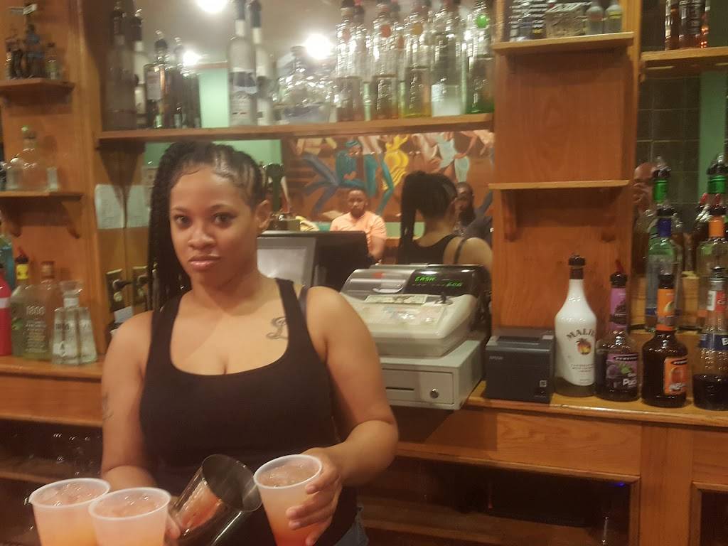 Cafe Breezes | restaurant | 5131 W Columbia Ave, Philadelphia, PA 19131, USA | 2154771266 OR +1 215-477-1266