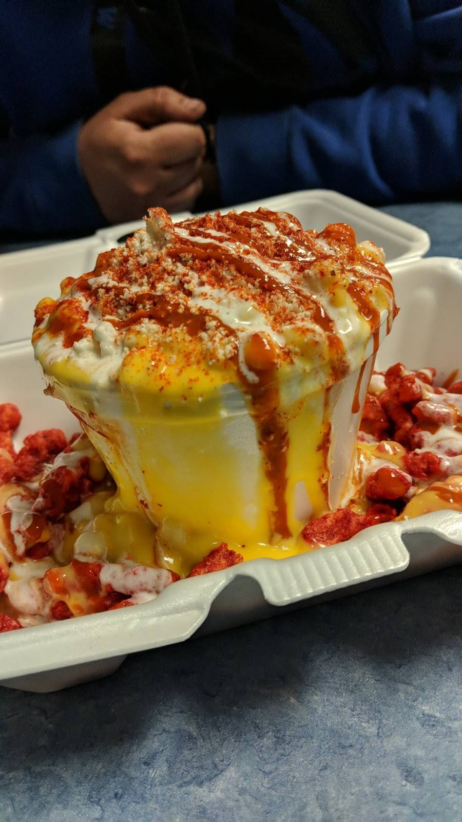 The Snack Lounge | restaurant | 3330 Saul Kleinfeld Dr, El Paso, TX 79936, USA | 9155036354 OR +1 915-503-6354