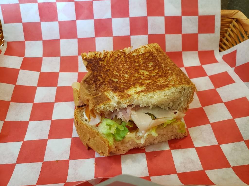 Cinnamons Deli | restaurant | 209 S West St, Wichita, KS 67213, USA | 3169458770 OR +1 316-945-8770