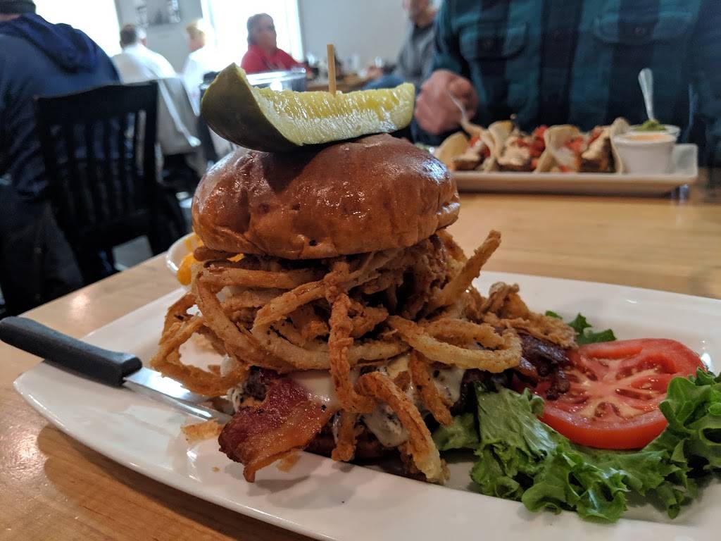 Fork in the Road Restaurant | restaurant | 215 N Rochester St, Mukwonago, WI 53149, USA | 2623637849 OR +1 262-363-7849