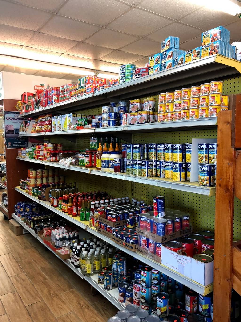 Caribe Breeze Food Market | restaurant | 7244 Blanding Blvd, Jacksonville, FL 32244, USA | 9049085554 OR +1 904-908-5554