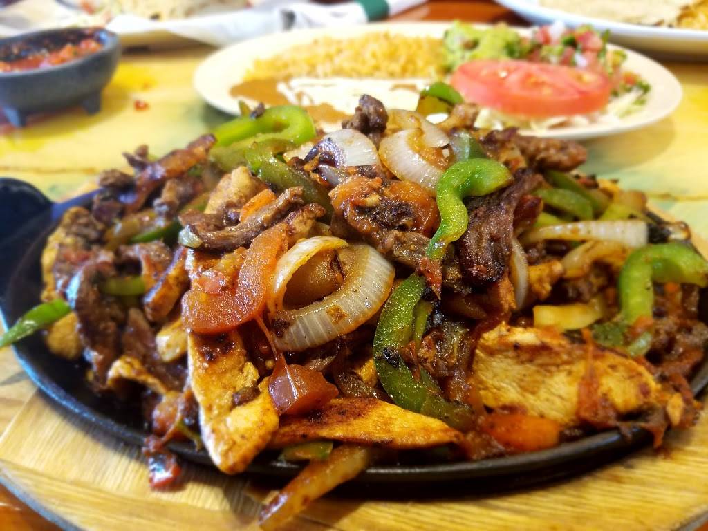 Guanajuato Mexican Restaurant | restaurant | 2317 S Howell Ave, Milwaukee, WI 53207, USA | 4144822269 OR +1 414-482-2269