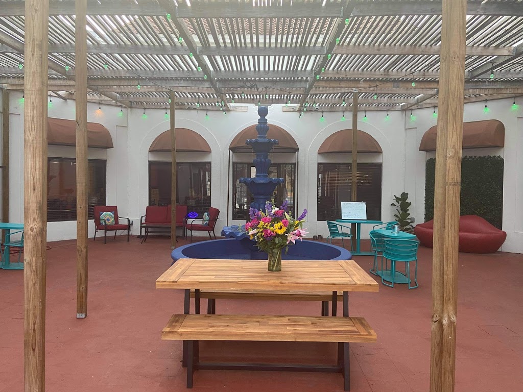 Chismosas llc | restaurant | 14355 Blanco Rd, San Antonio, TX 78216, USA | 2102576803 OR +1 210-257-6803