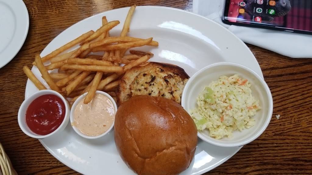 P.J. Skidoos | restaurant | 9908 Fairfax Blvd, Fairfax, VA 22030, USA | 7035914515 OR +1 703-591-4515