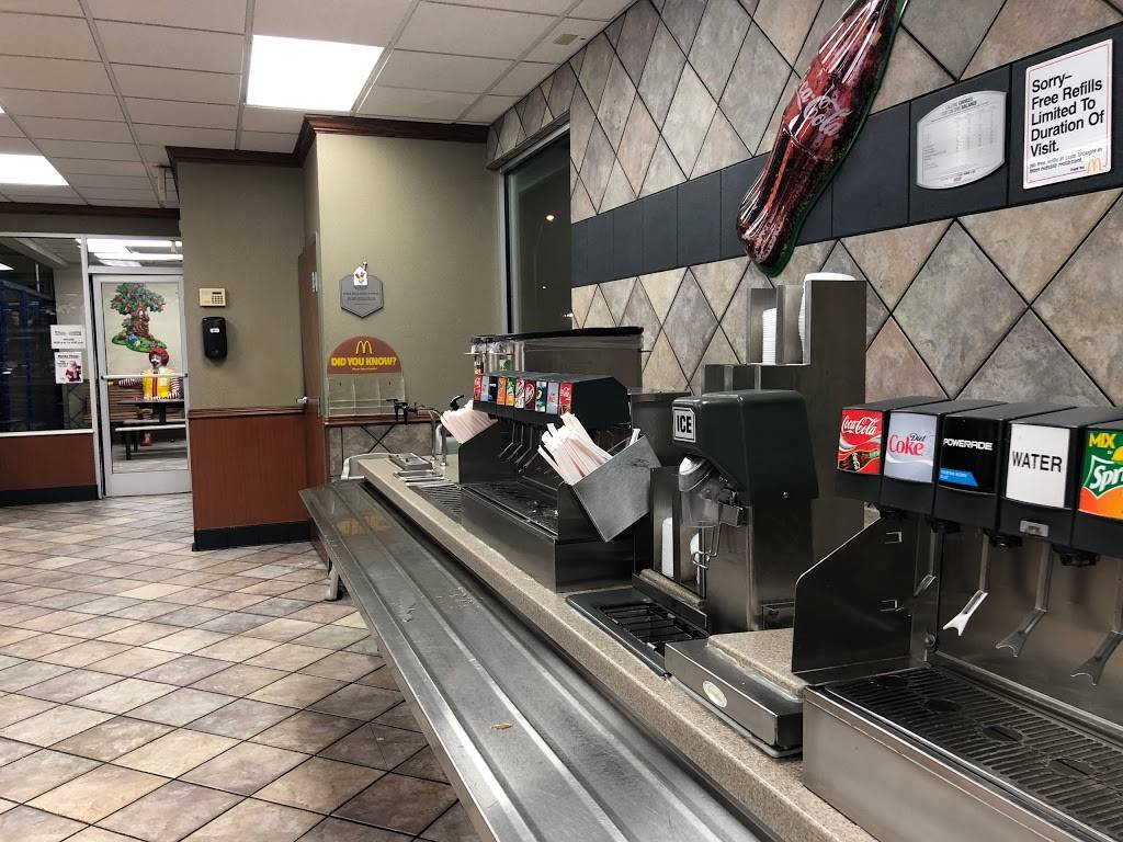McDonalds | cafe | 7700 E 87th St, Kansas City, MO 64138, USA | 8163533900 OR +1 816-353-3900
