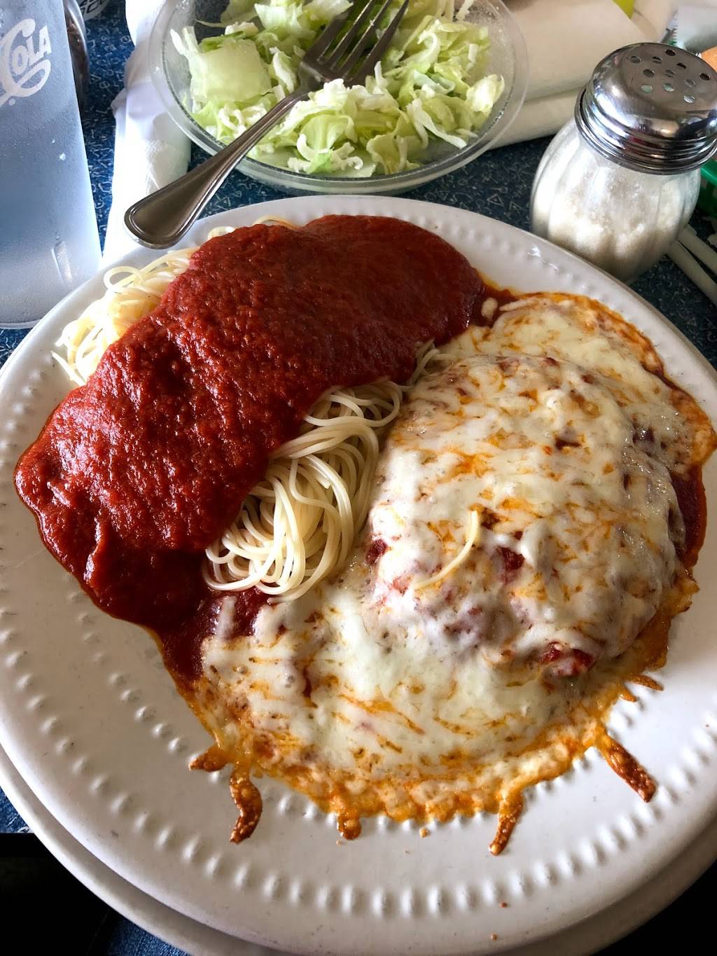 Marinas | restaurant | 1602 E 10th St, Roanoke Rapids, NC 27870, USA | 2523081800 OR +1 252-308-1800