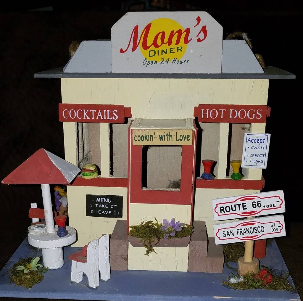 Moms Diner | restaurant | 331 S Main St, Oakland City, IN 47660, USA | 8127493114 OR +1 812-749-3114