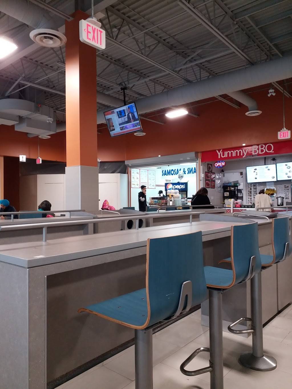 Samosas & Snacks | restaurant | 16 Mallard Rd A208, North York, ON M3B 3N1, Canada | 6475756727 OR +1 647-575-6727