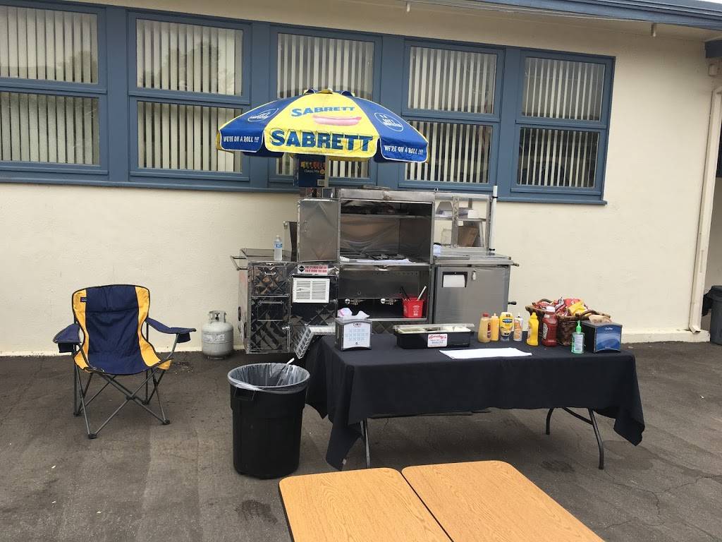 Smileys Hot Dogs | restaurant | 2649 Townsgate Rd, Westlake Village, CA 91361, USA | 8186617713 OR +1 818-661-7713