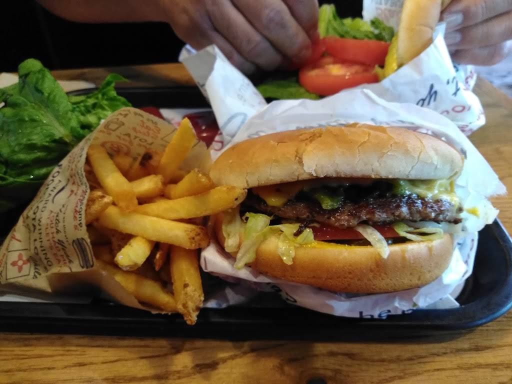 Blakes Lotaburger | restaurant | 1600 W Valencia Rd, Tucson, AZ 85746, USA | 5205732015 OR +1 520-573-2015